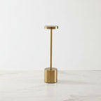 Luminária de Mesa em Led Recarregável Dourada Modelo Orbi