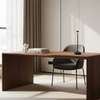 Luminária de Mesa em Led Recarregável Preta Modelo Vellum